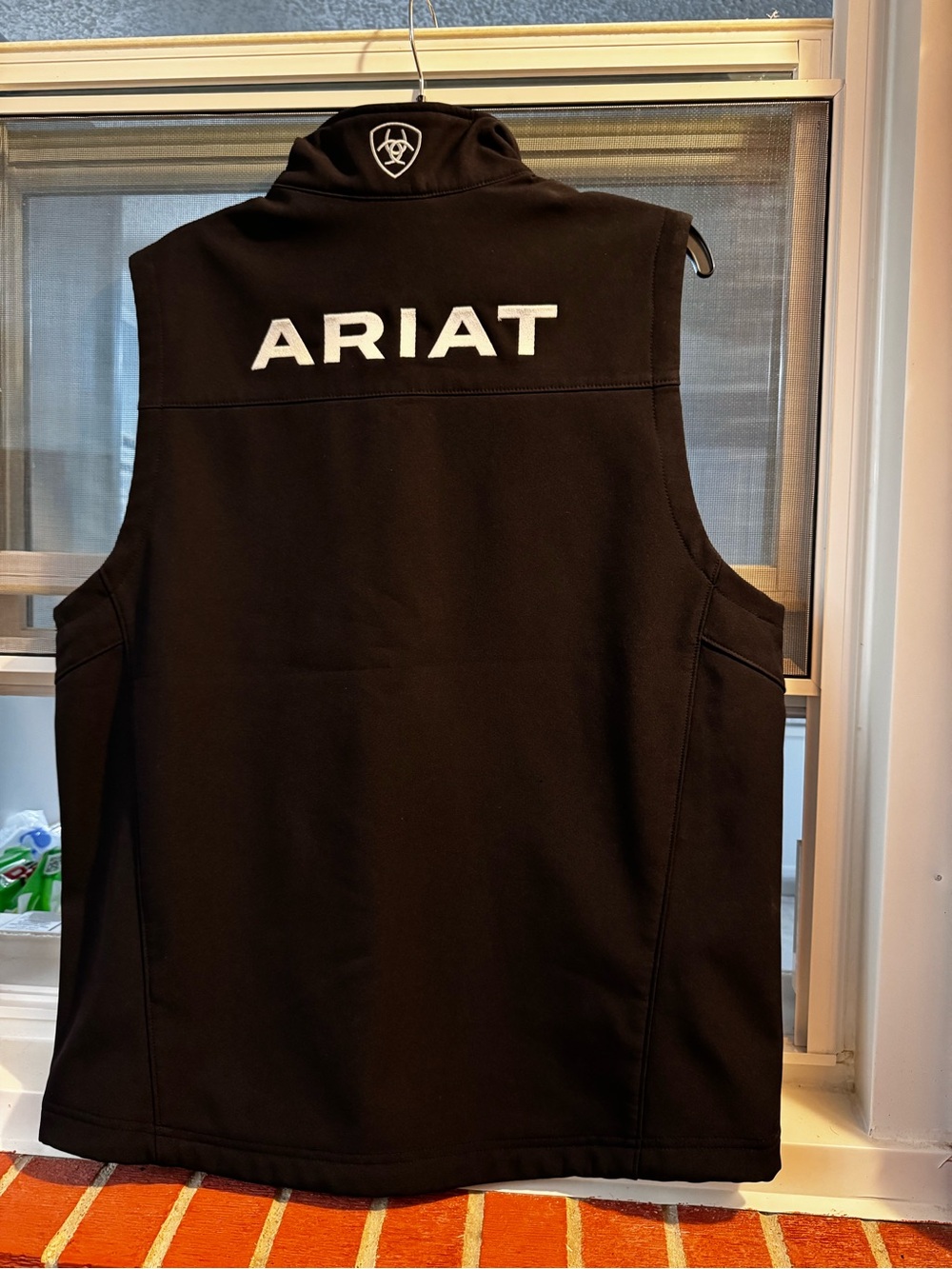 Ariat Men's Black Vest with White Logo